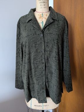 Women's Dark Green Paisley Button-Front Shirt